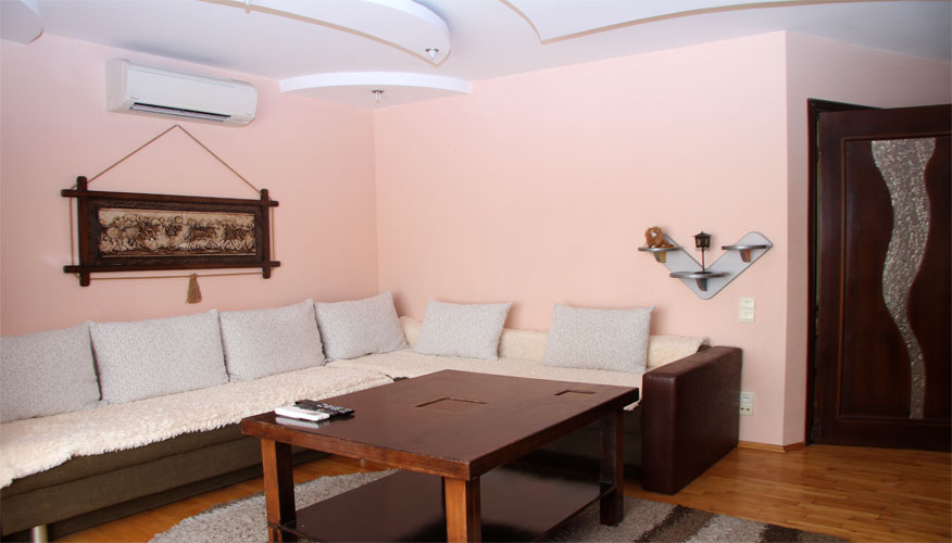 Self-Catering Apartment es un apartamento de 2 habitaciones en alquiler en Chisinau, Moldova